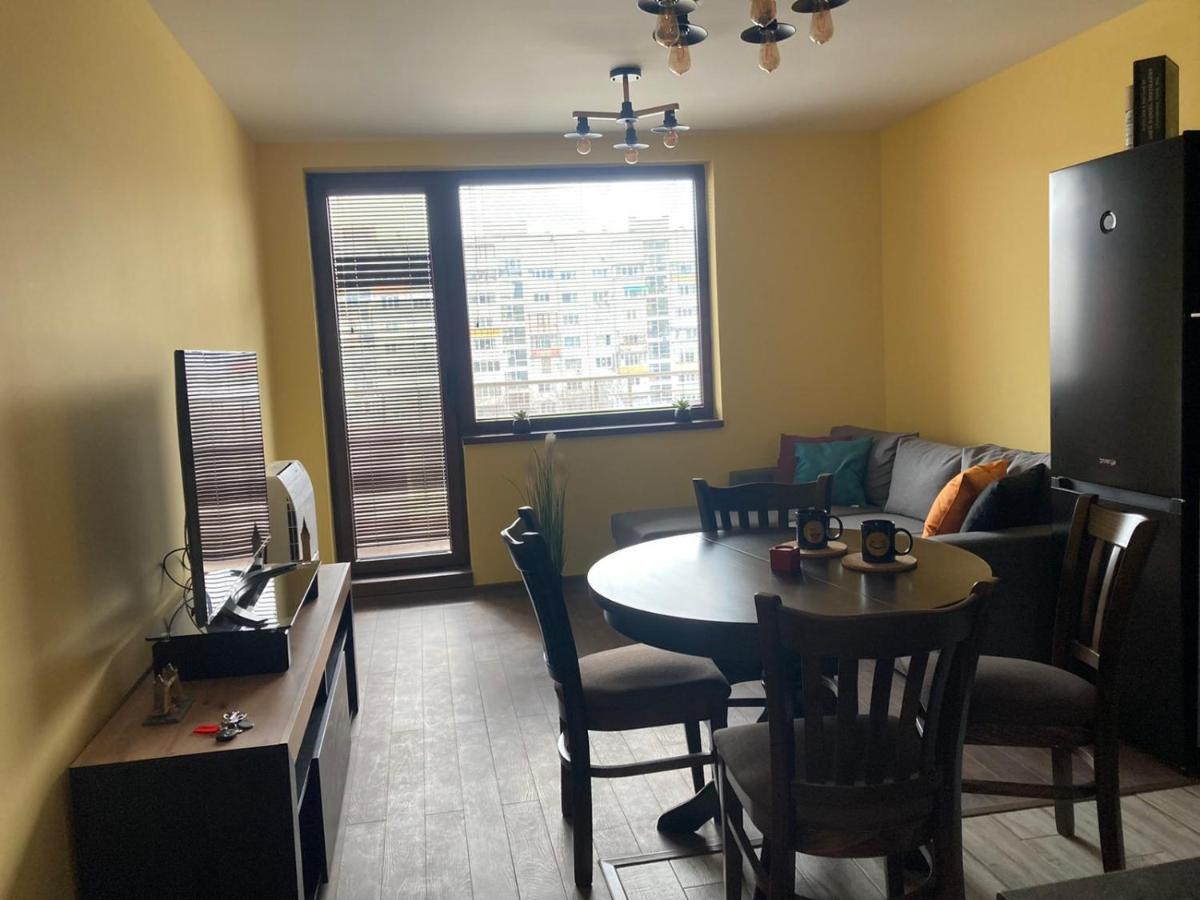 Victor'S Suite , With Private Parking Varna Exterior photo