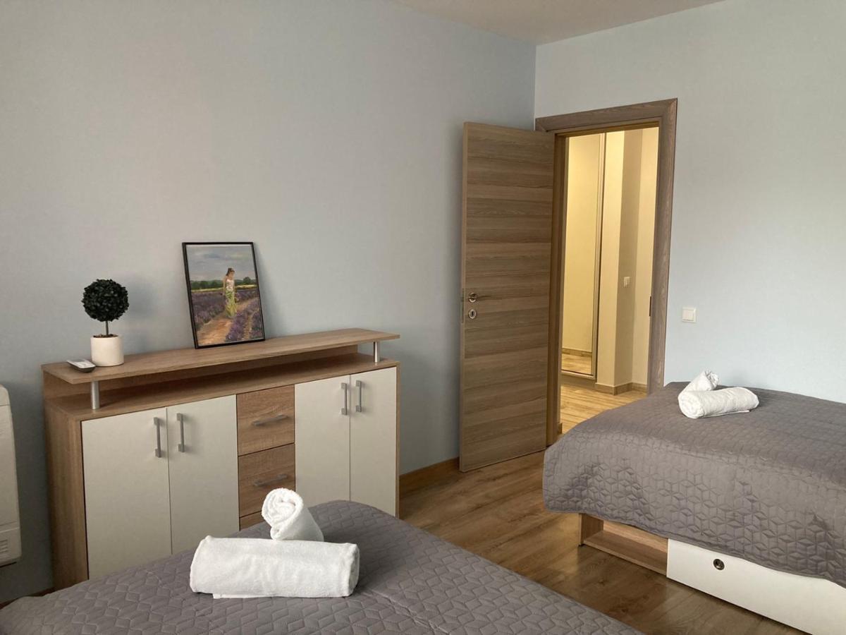 Victor'S Suite , With Private Parking Varna Exterior photo