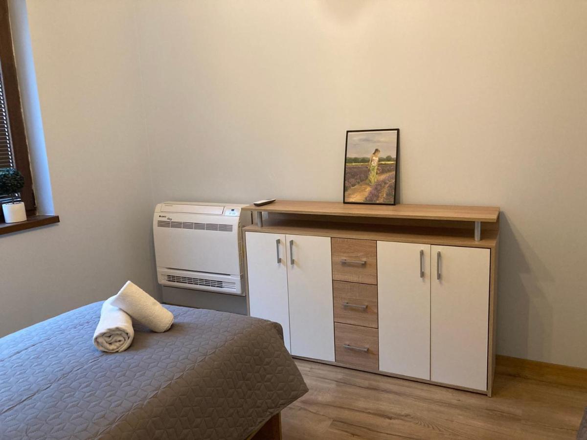 Victor'S Suite , With Private Parking Varna Exterior photo