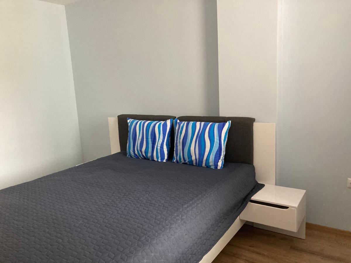 Victor'S Suite , With Private Parking Varna Exterior photo