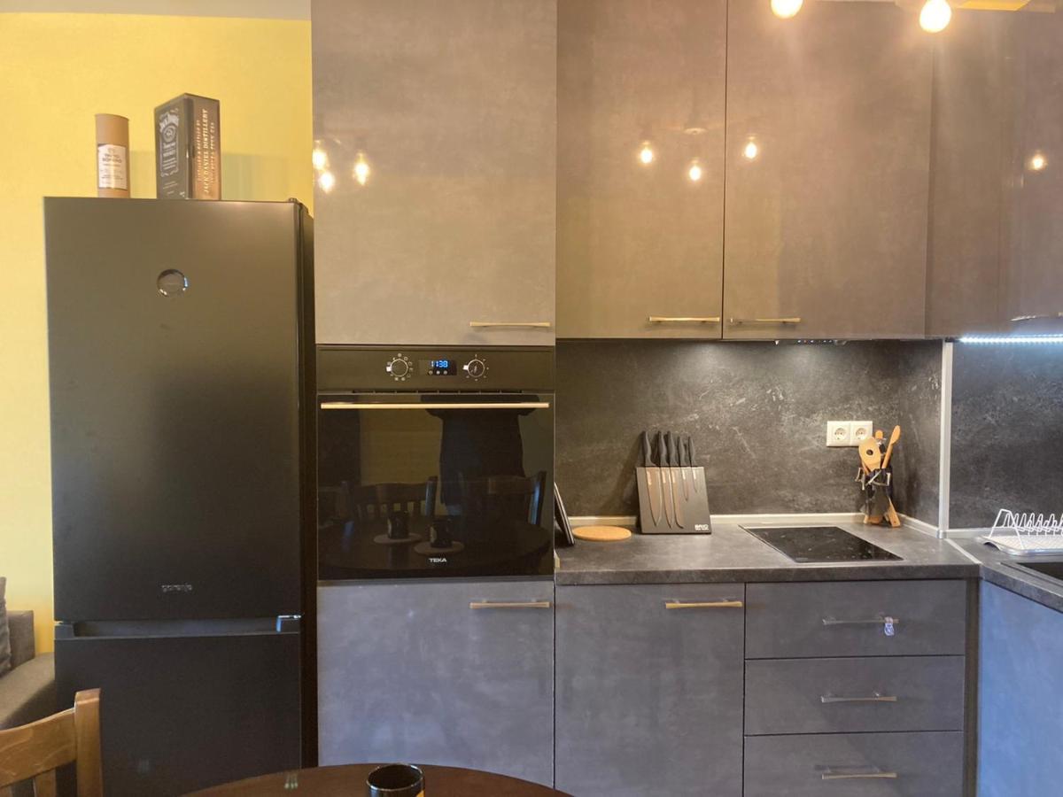 Victor'S Suite , With Private Parking Varna Exterior photo
